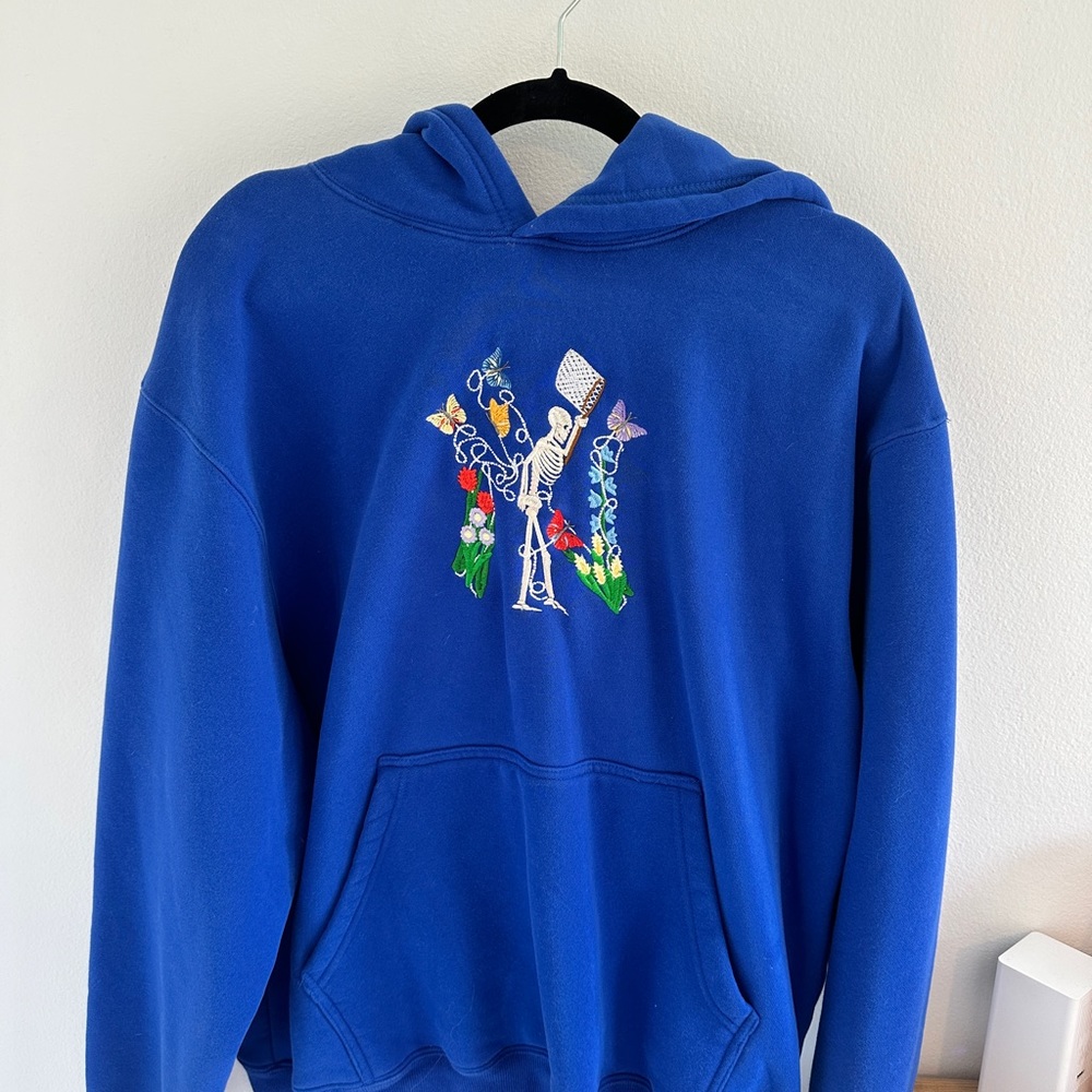 New York Embroidered Hoodie - Unique item